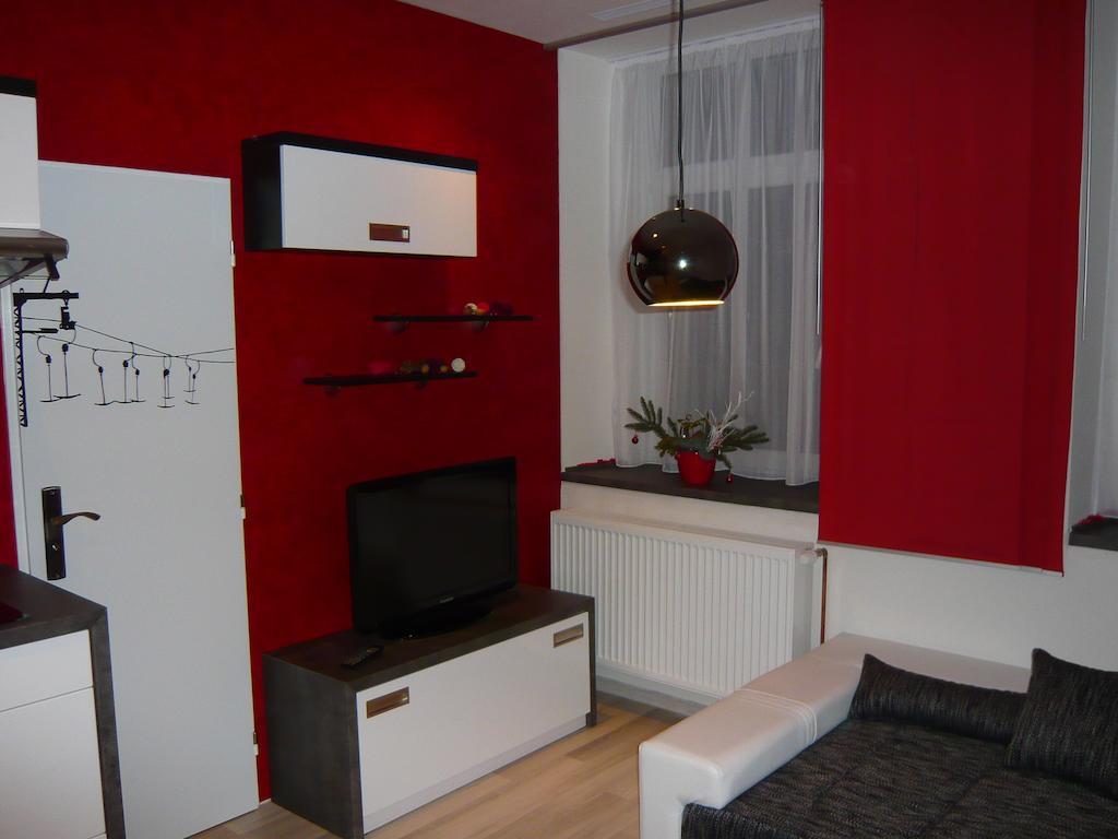 Apartmany Liska Mladé Buky Oda fotoğraf