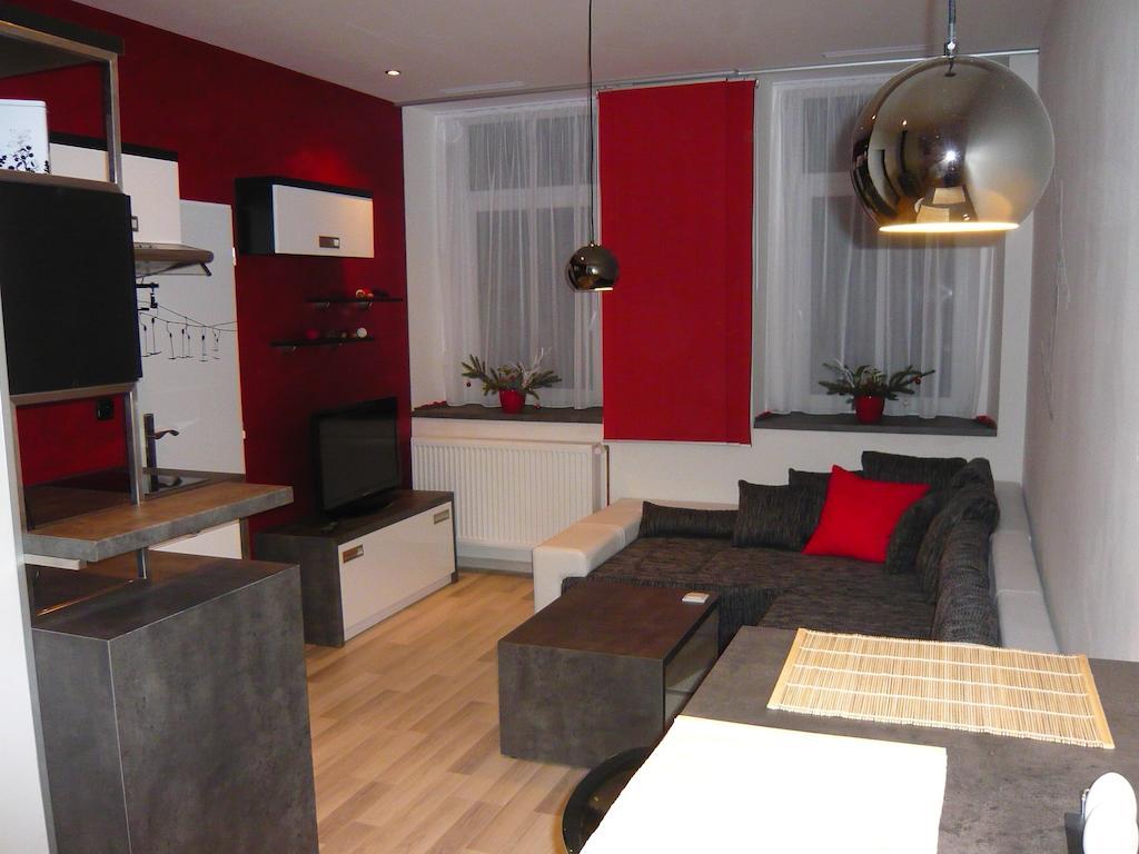 Apartmany Liska Mladé Buky Oda fotoğraf