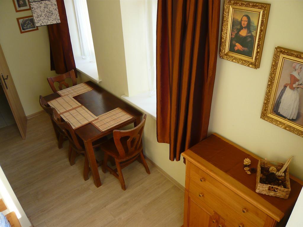 Apartmany Liska Mladé Buky Oda fotoğraf